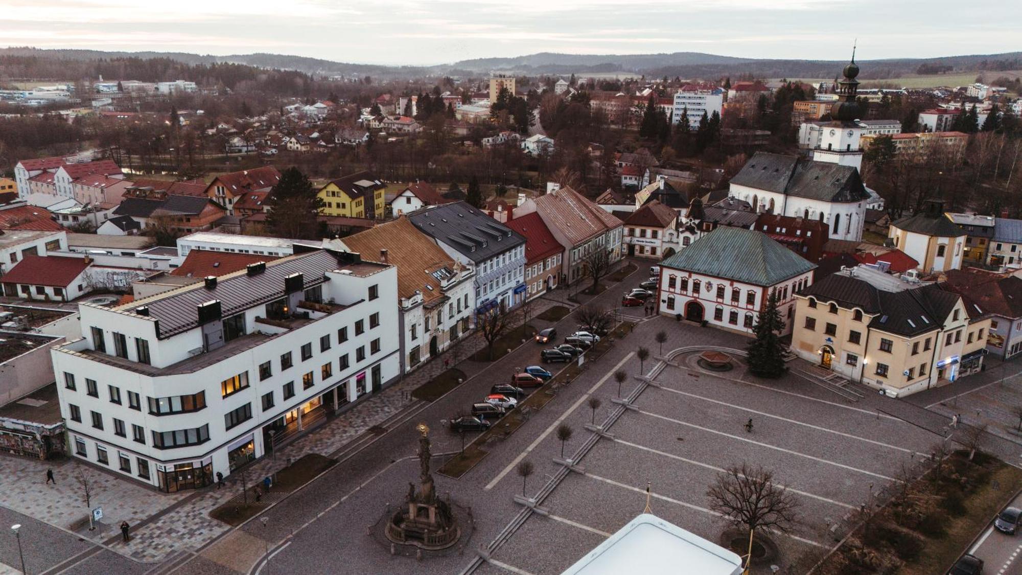 Byt 21 V Rezidenci Bily Lev Na Namesti Zdar Nad Sazavou Luaran gambar